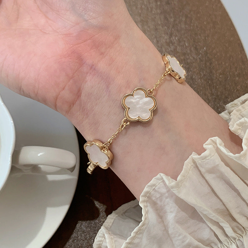 Multi-Color Five-Leaf Clover Bracelet Set – Gold-Plated Flower Alloy Design for Daily Wear & Gifting