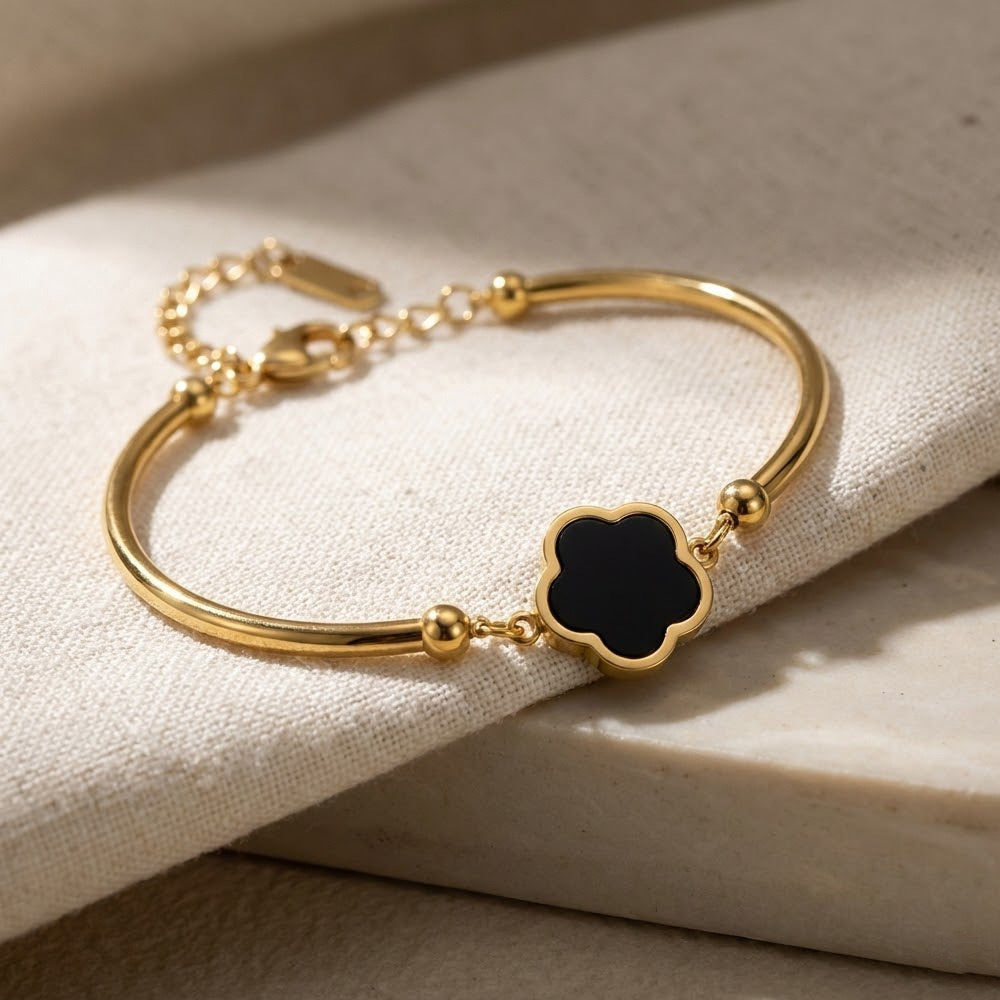 Unisex Four-Leaf Clover Bracelet – 18K Gold-Plated Titanium Steel