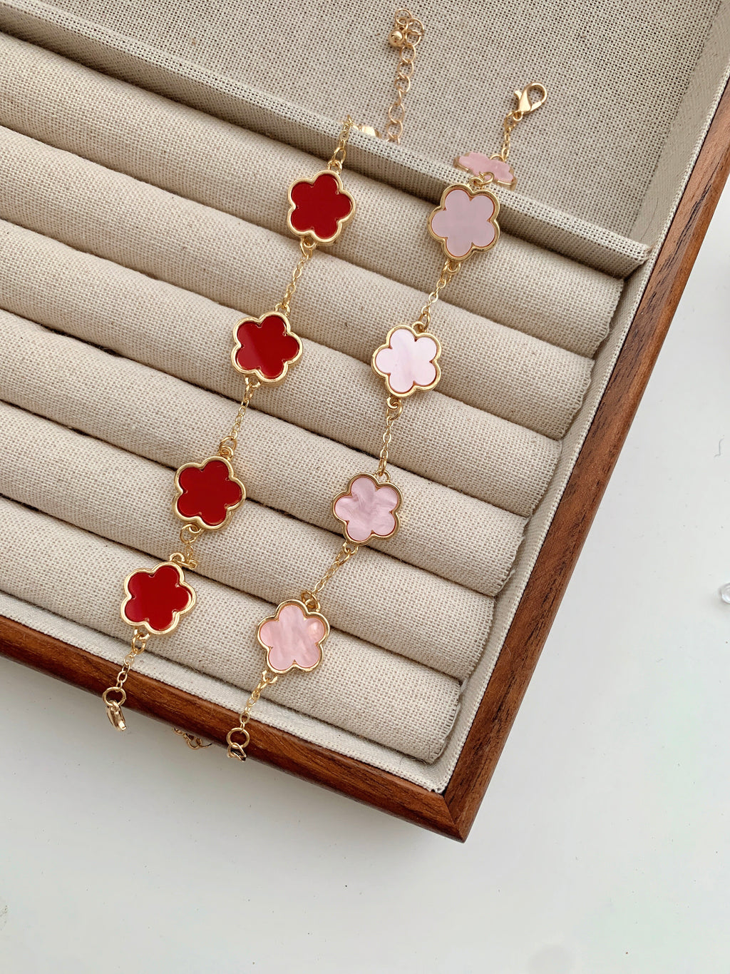 Multi-Color Five-Leaf Clover Bracelet Set – Gold-Plated Flower Alloy Design for Daily Wear & Gifting
