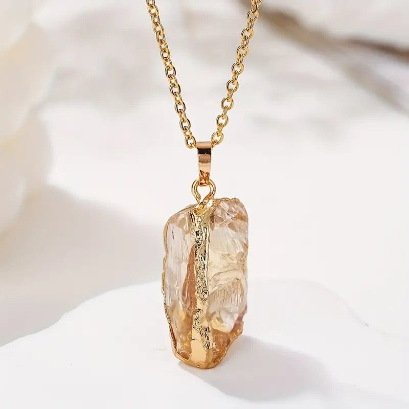 Natural Stone Crystal Irregular Pendant Necklace – Alloy Chain